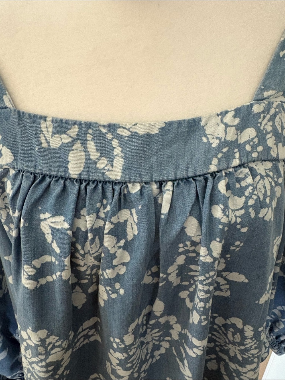 Small Caslon Blue White Floral Square Neck Chambray Top - Picture 6 of 13